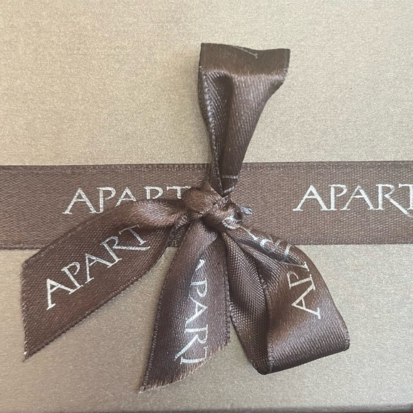 APART | Heart Charm w/bracelet - Picture 4 of 4